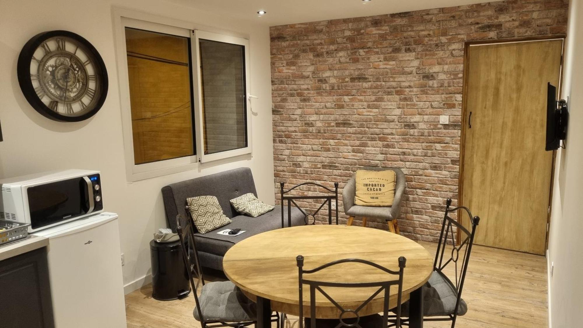 Appartement Neuf Avec Cuisine Prades  Extérieur photo